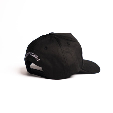 C LOGO CAP – BLACK
