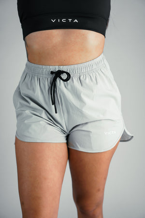 VICTA WOMEN'S TRAINING SHORTS – CEMENT