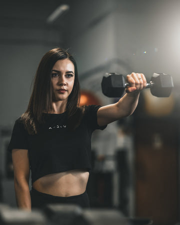 ESSENTIAL BAMBOO CROP TOP – BLACK